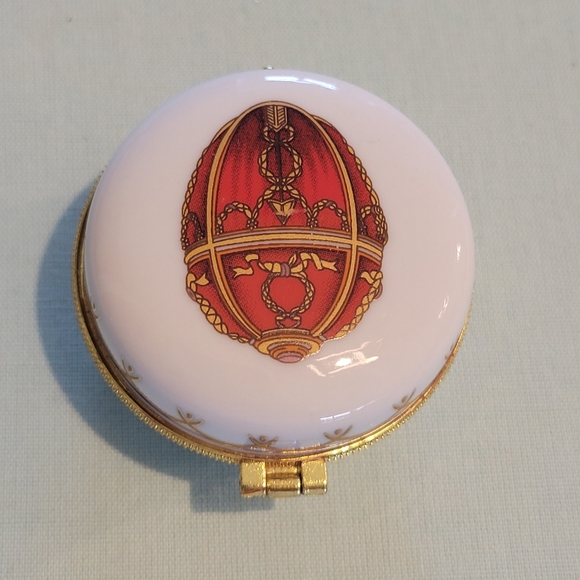 VINTAGE ROMANOV HINGED TRINKET BOX WITH LID. - Picture 2 of 6